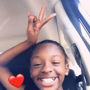 Meet your Posher, Anniya